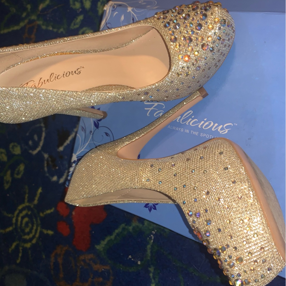 Delicious Gold Sparkle Heels